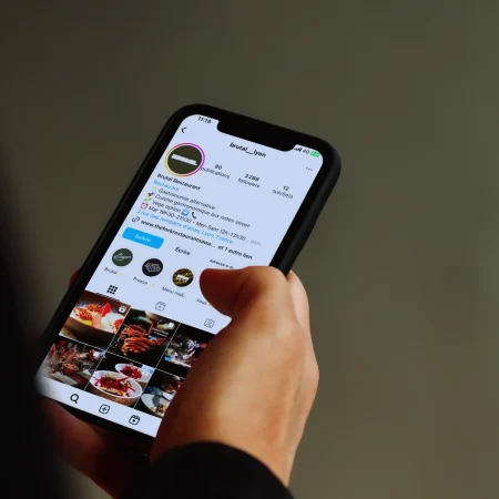 Mockup téléphone Brutal