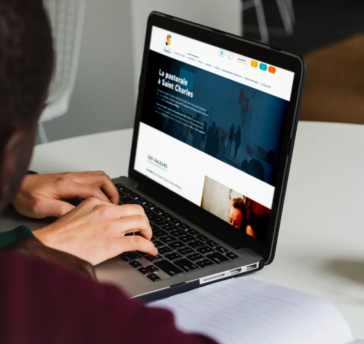 macbook-mockups-vol22-E